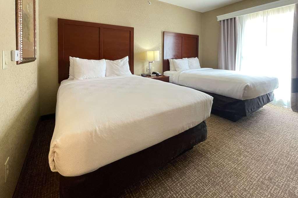 Comfort Suites Near Seaworld San Antonio Room photo